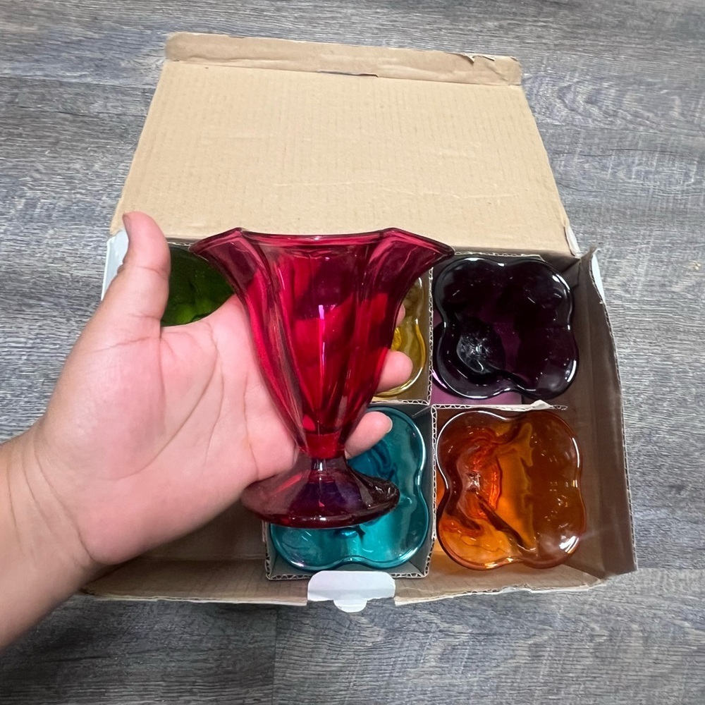 Set of 6 vintage Posabahce workshop Canada Ice cream bowls. New - Picture 3 of 8